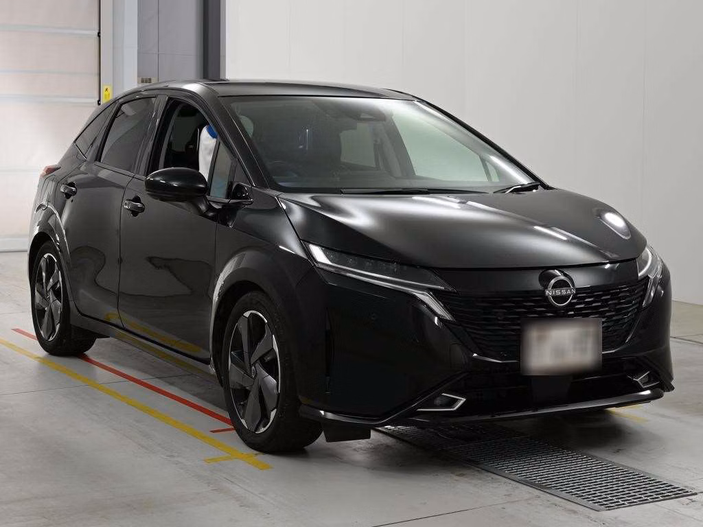 NISSAN AURA