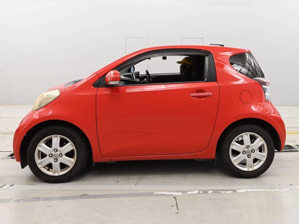 TOYOTA IQ