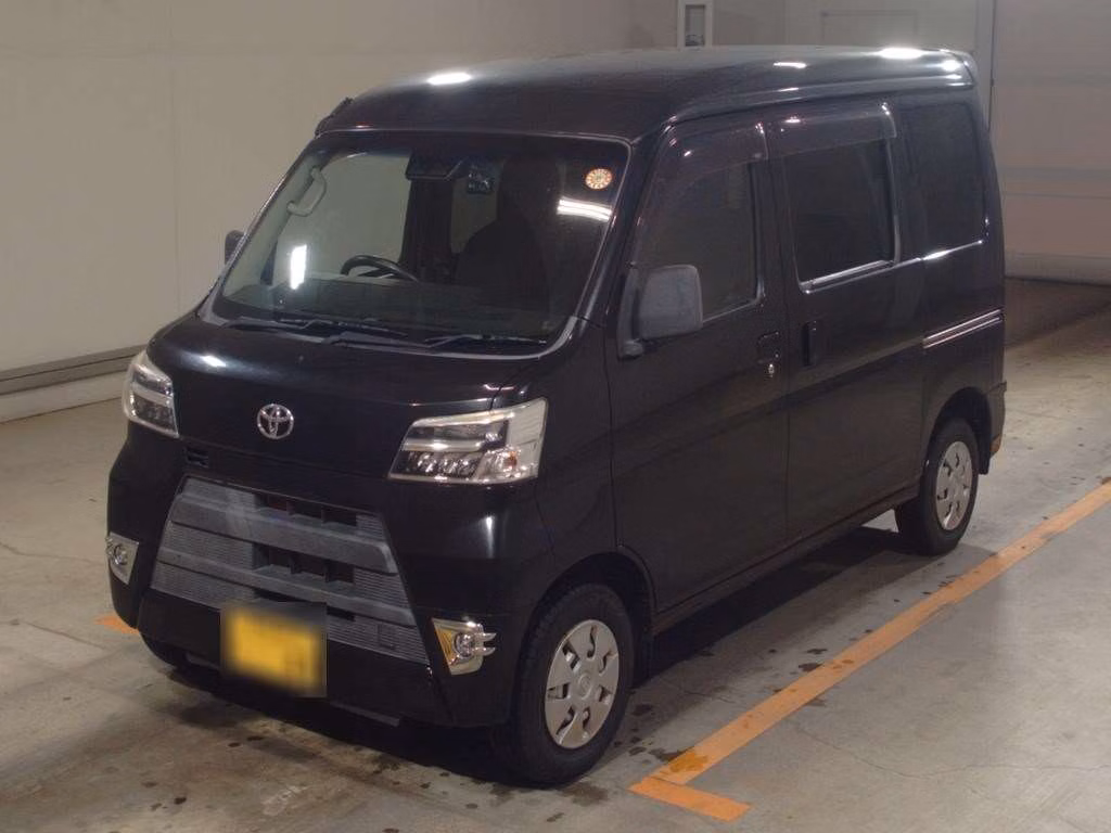 TOYOTA PIXIS VAN
