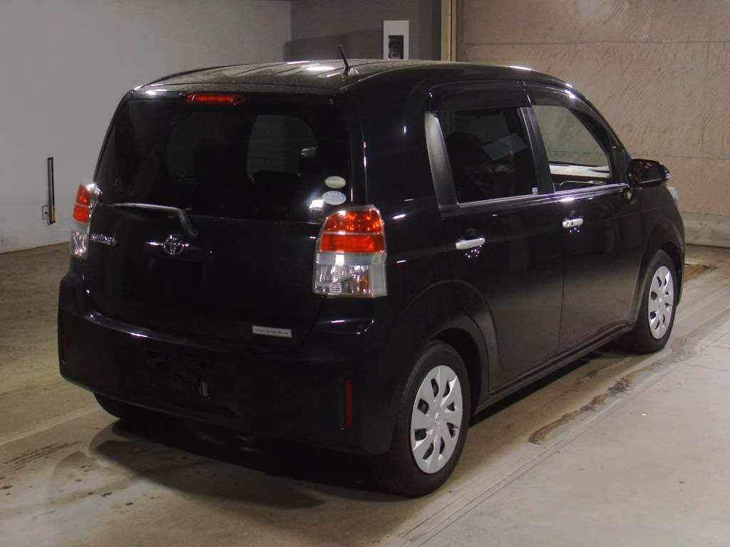 TOYOTA SPADE