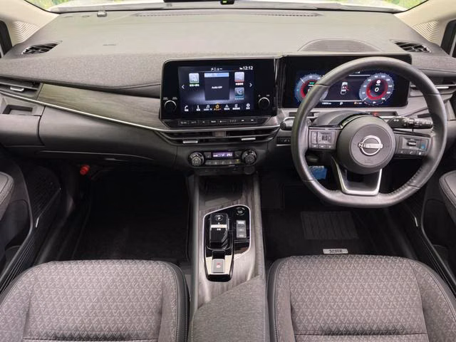 NISSAN AURA