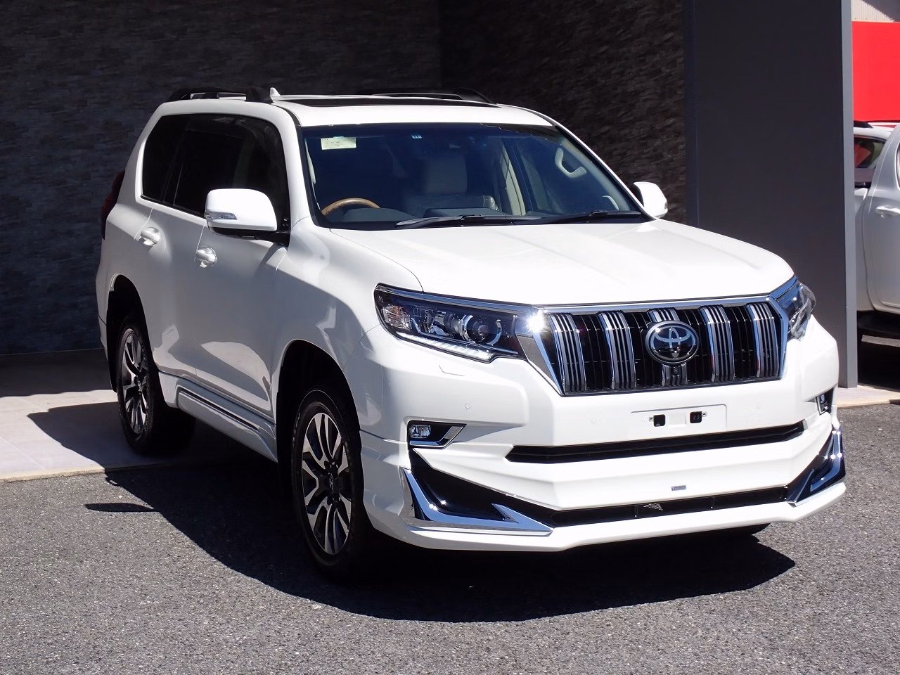 TOYOTA LAND CRUISER PRADO