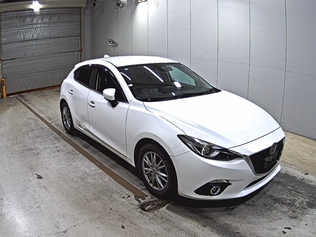 MAZDA AXELA