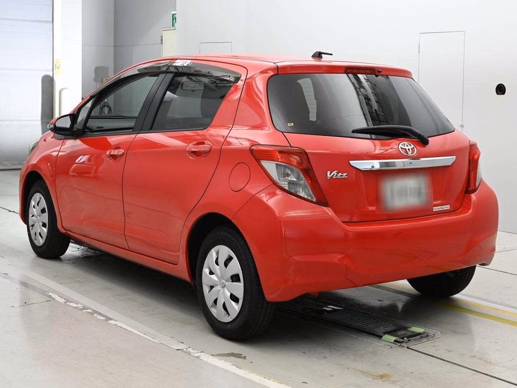 TOYOTA VITZ