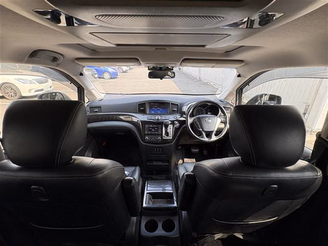 NISSAN ELGRAND
