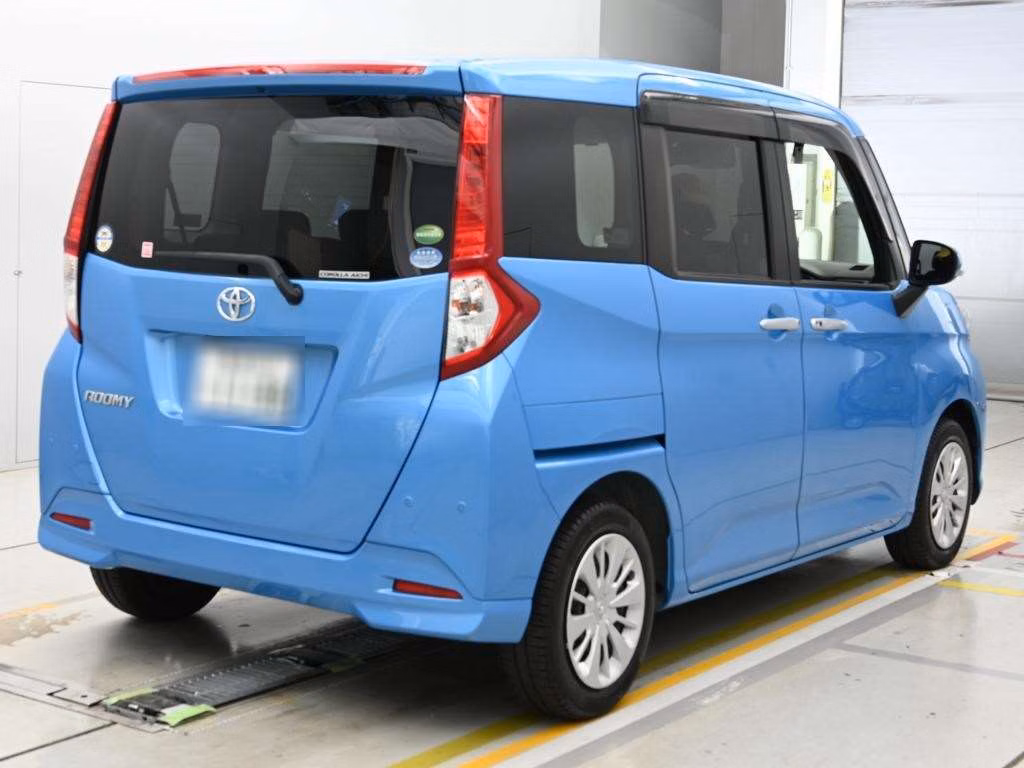 TOYOTA ROOMY