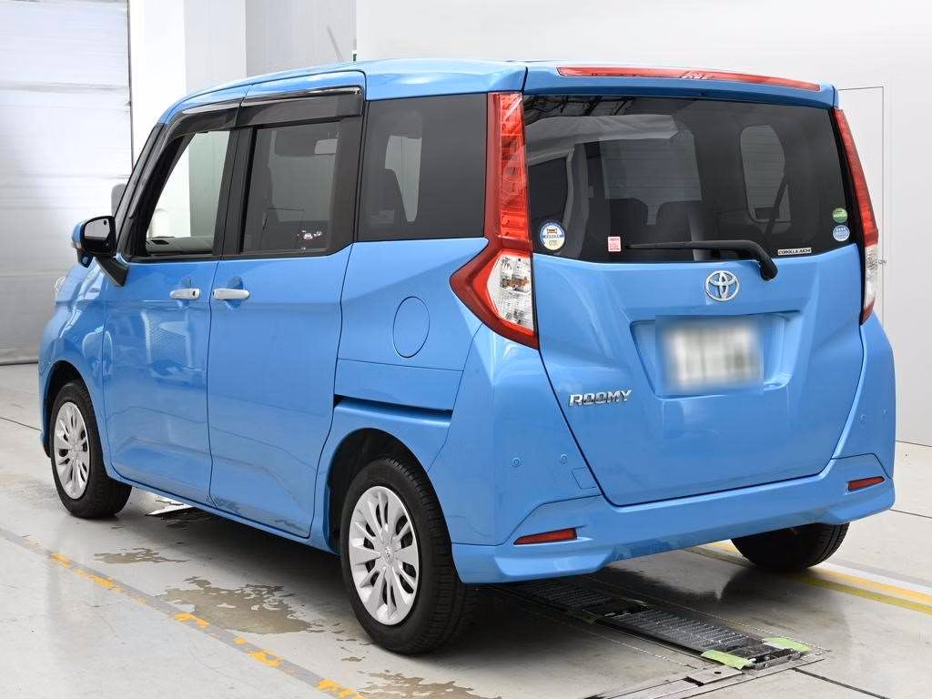TOYOTA ROOMY