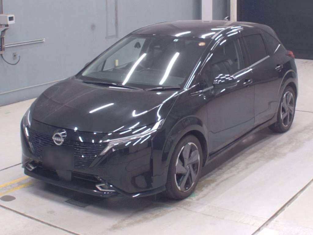 NISSAN AURA
