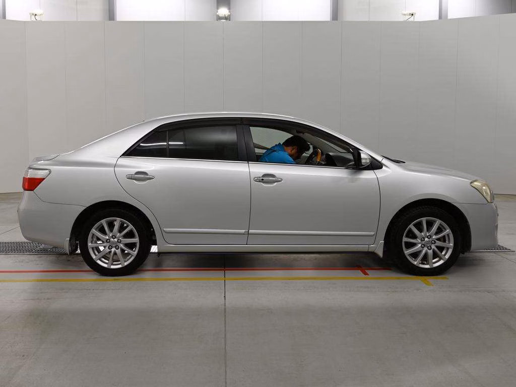 TOYOTA PREMIO