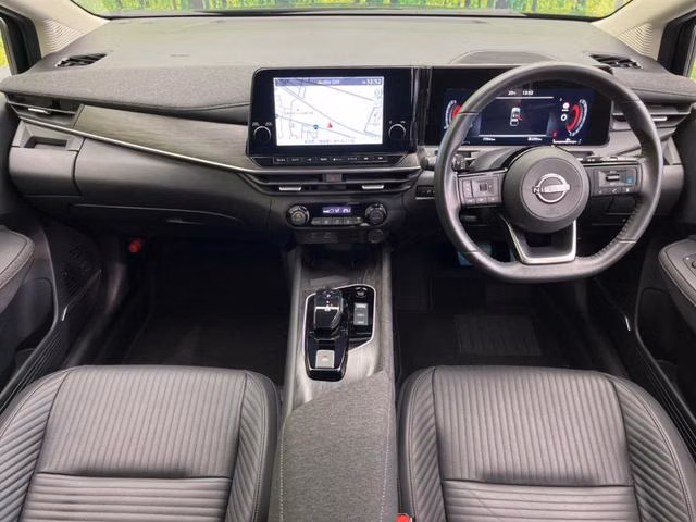 NISSAN AURA