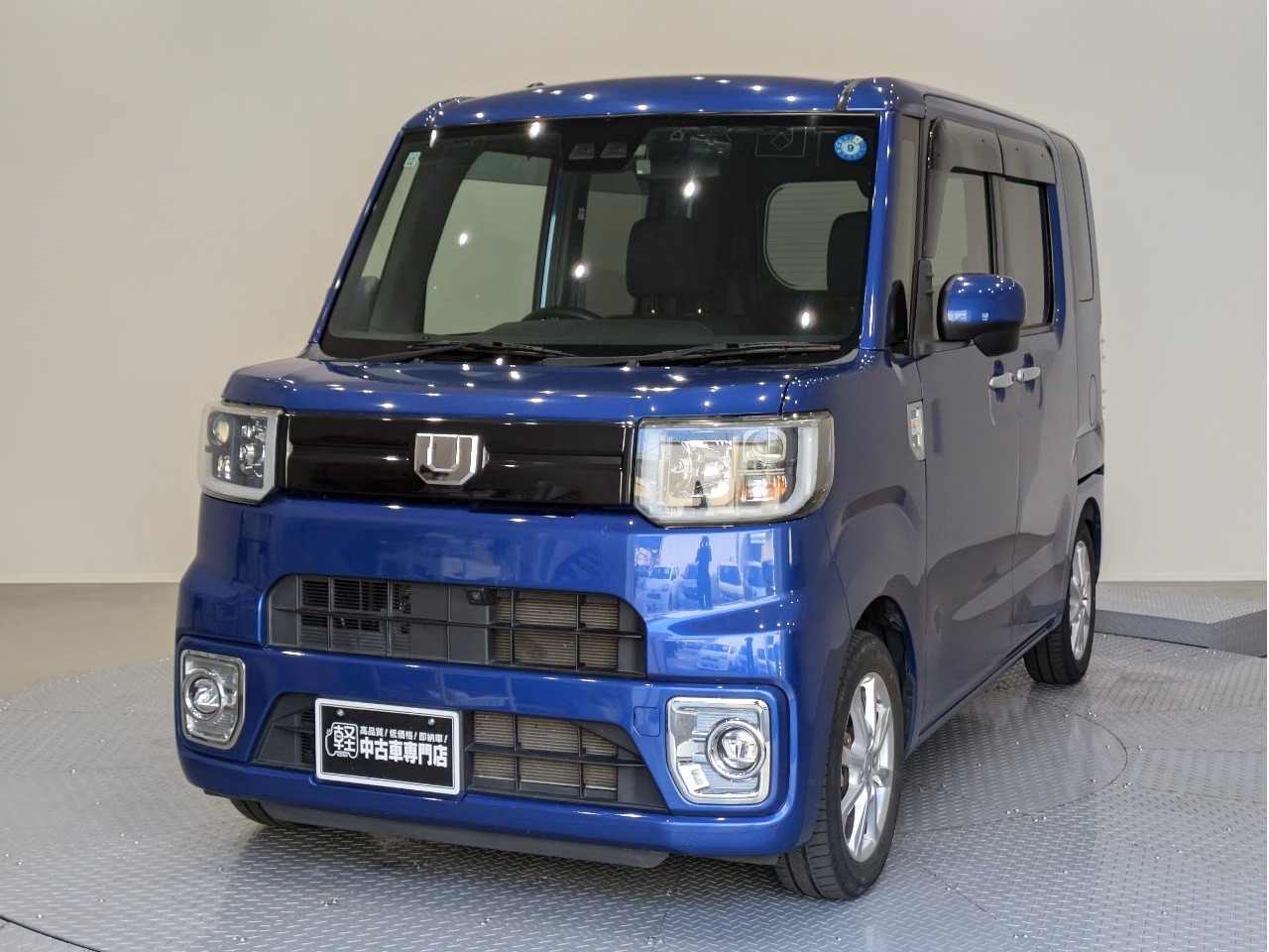DAIHATSU WAKE