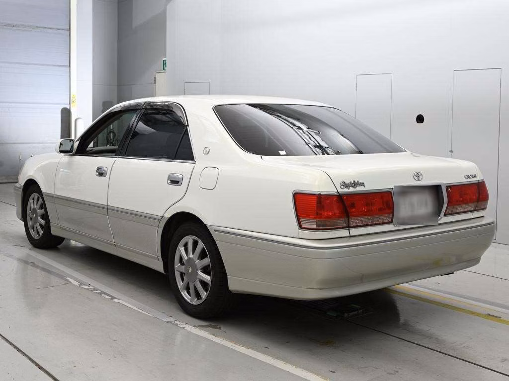 TOYOTA CROWN