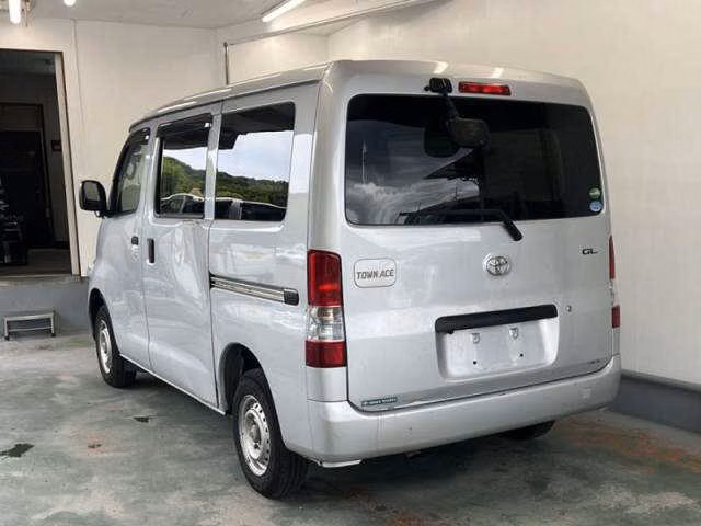TOYOTA LITE ACE