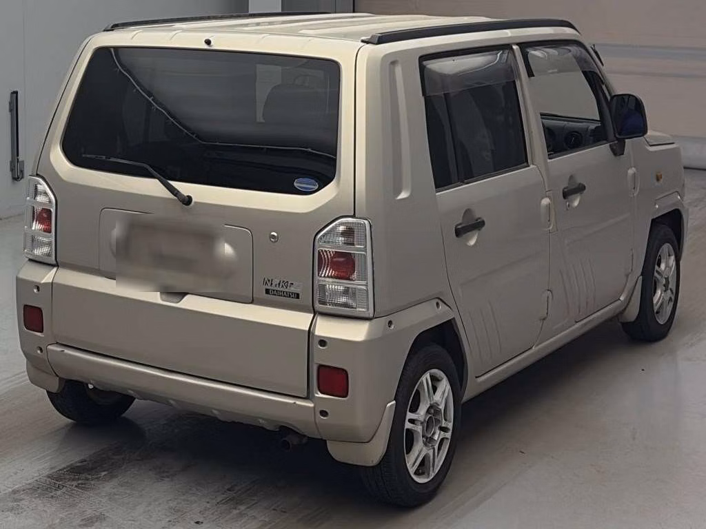 DAIHATSU NAKED