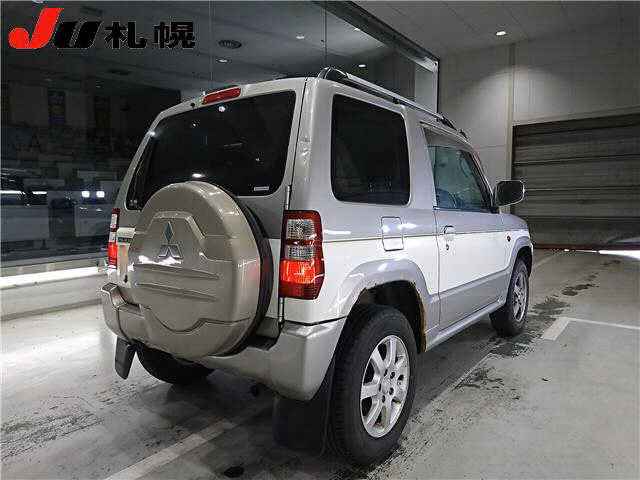MITSUBISHI PAJERO MINI