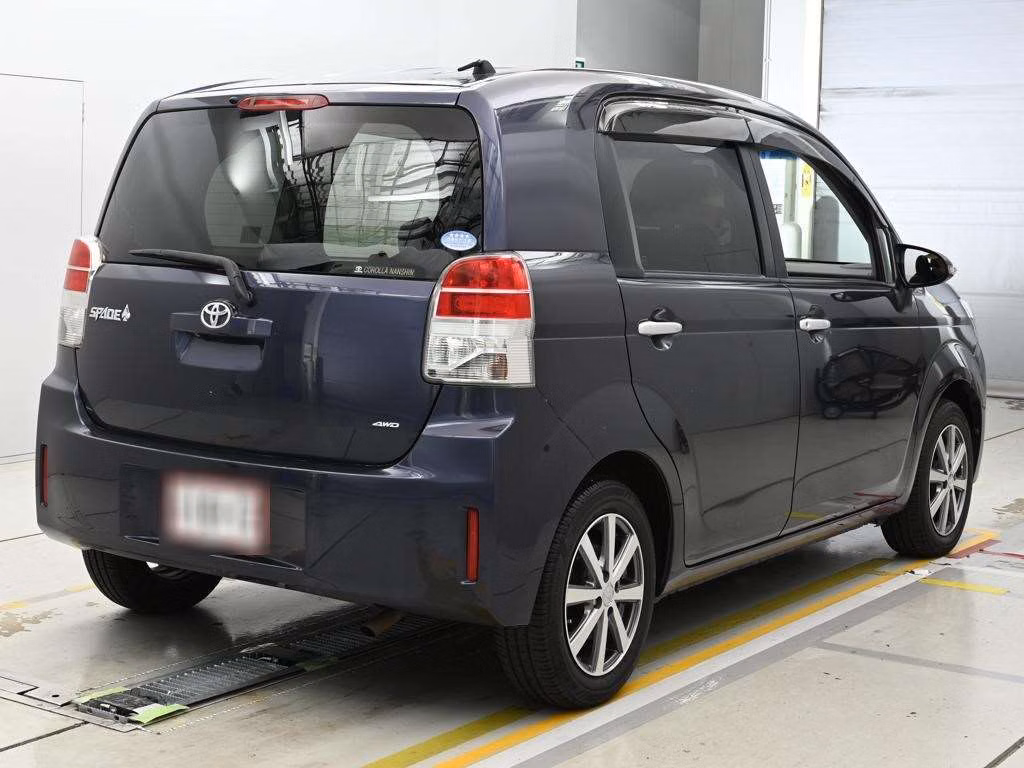 TOYOTA SPADE
