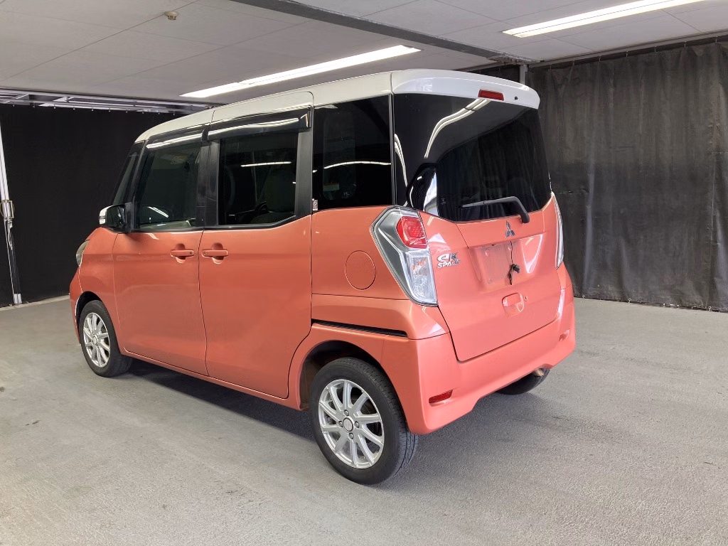 MITSUBISHI EK SPACE