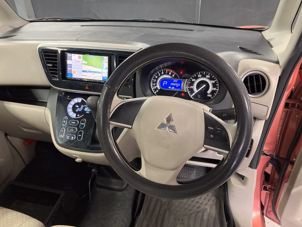 MITSUBISHI EK SPACE