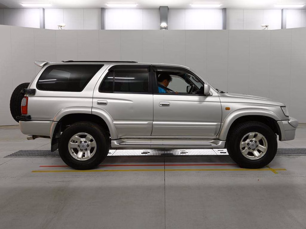 TOYOTA HILUX SURF