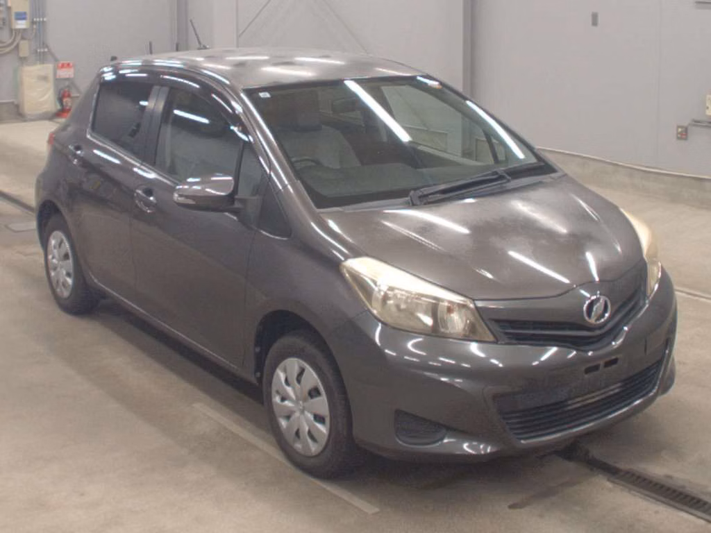 TOYOTA VITZ