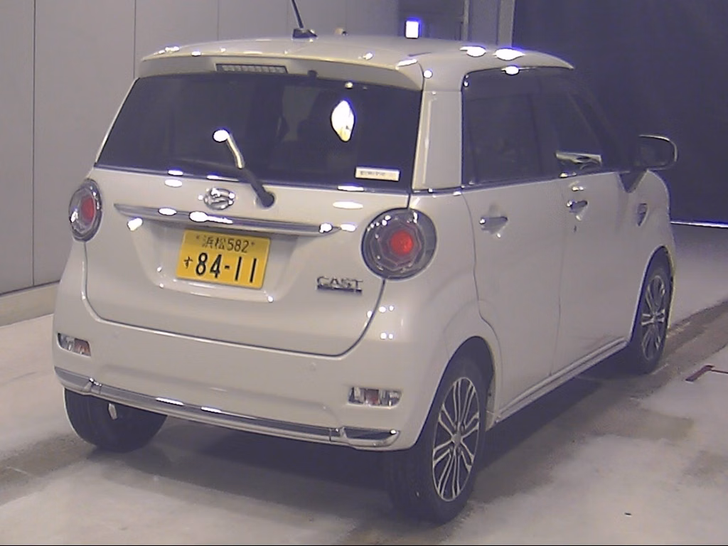 DAIHATSU CAST