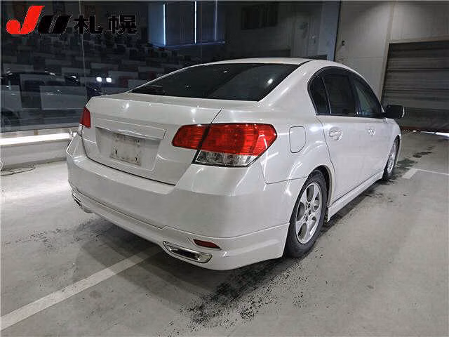 SUBARU LEGACY B4