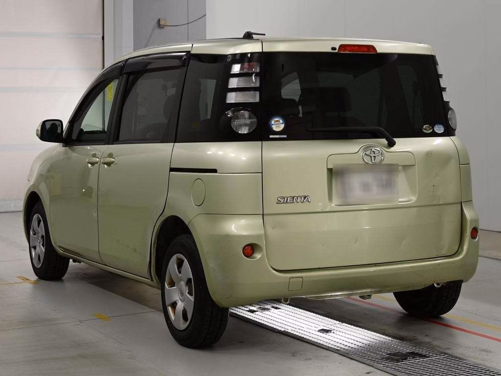 TOYOTA SIENTA