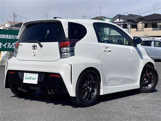 TOYOTA IQ