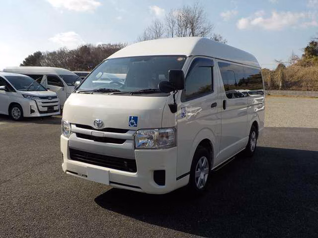 TOYOTA REGIUS ACE
