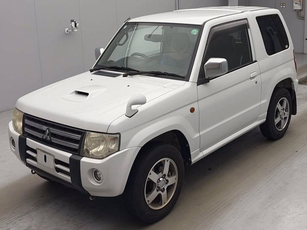 MITSUBISHI PAJERO MINI
