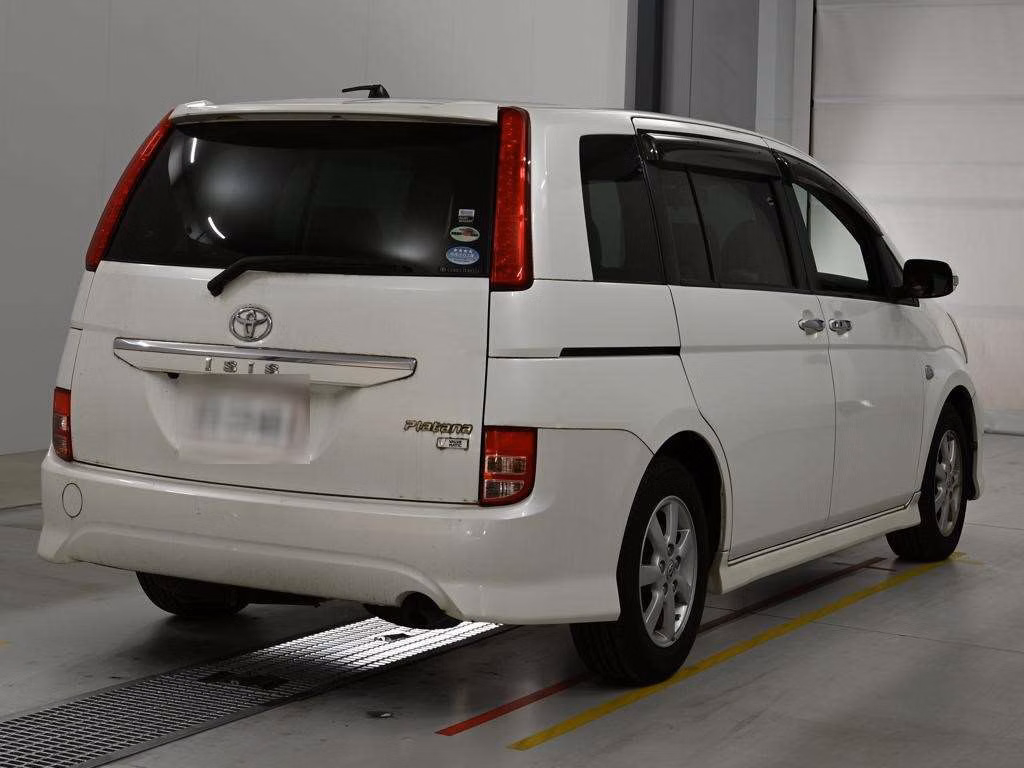TOYOTA ISIS