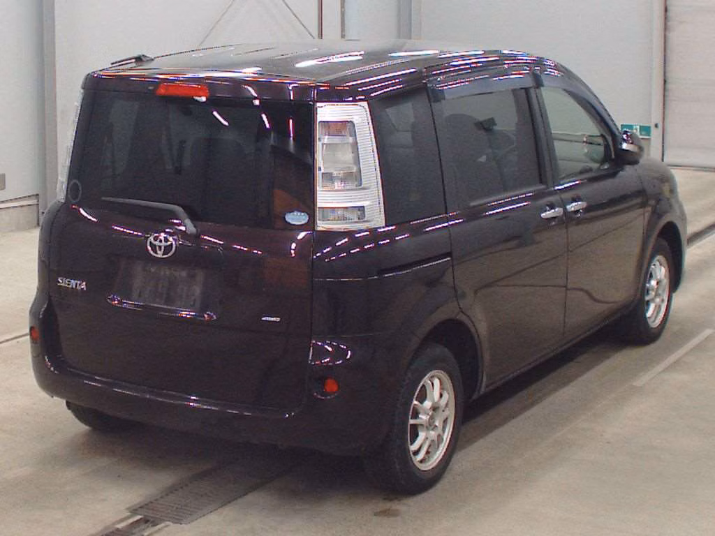 TOYOTA SIENTA