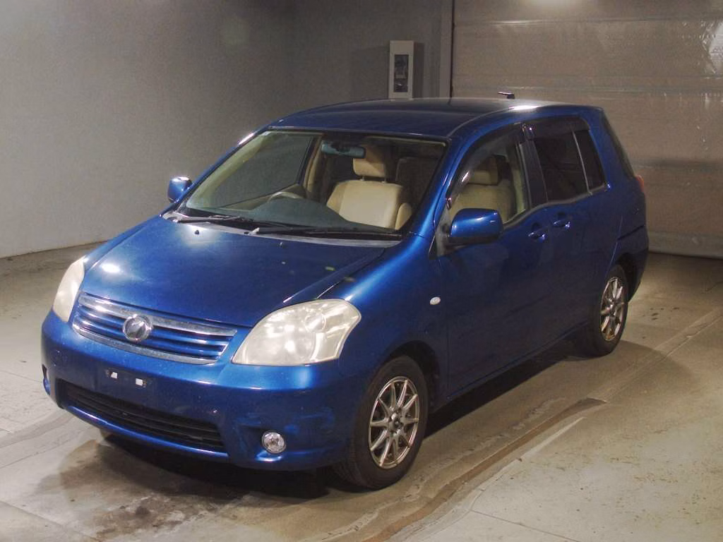TOYOTA RAUM
