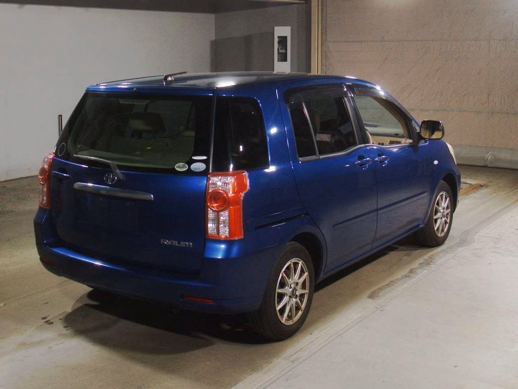 TOYOTA RAUM