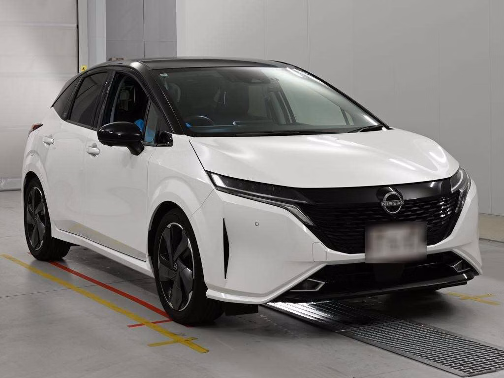 NISSAN AURA