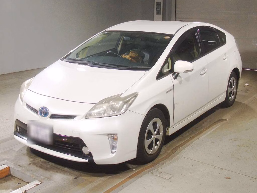 TOYOTA PRIUS