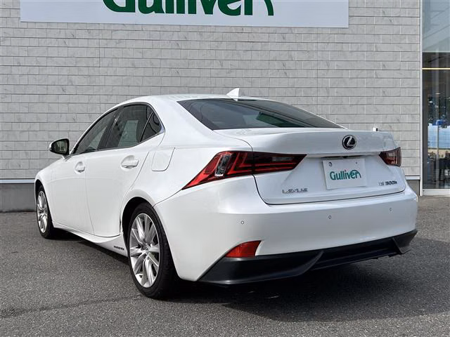 LEXUS IS300H