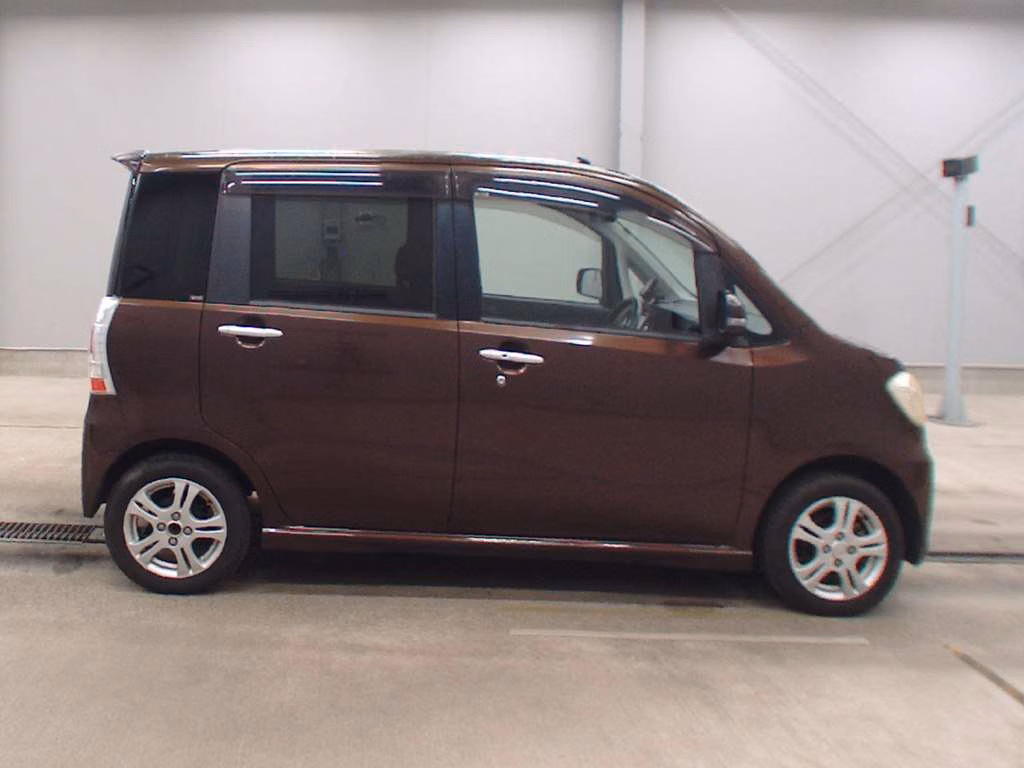 DAIHATSU TANTO EXE