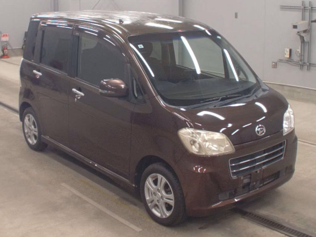 DAIHATSU TANTO EXE