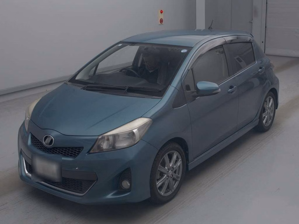 TOYOTA VITZ