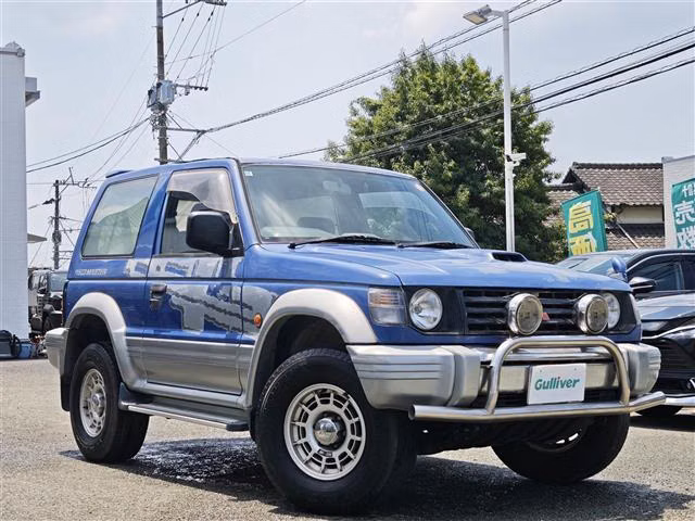 MITSUBISHI PAJERO