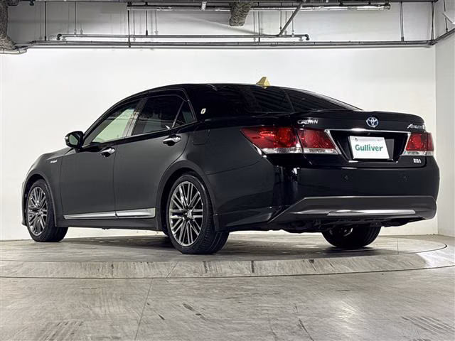 TOYOTA CROWN