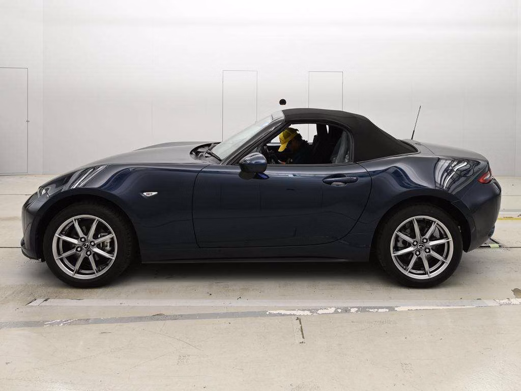 MAZDA ROADSTER
