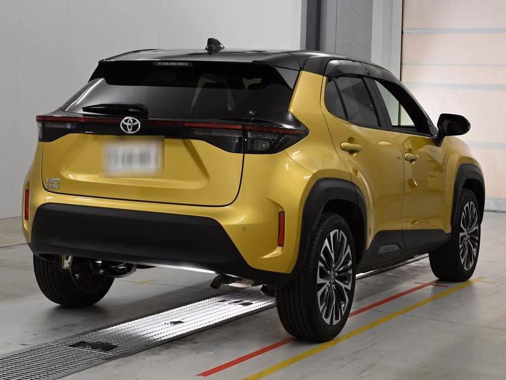TOYOTA YARIS CROSS