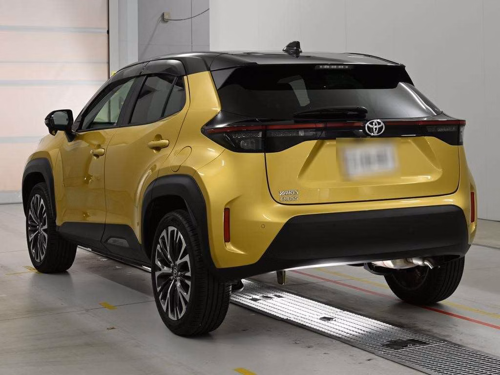 TOYOTA YARIS CROSS
