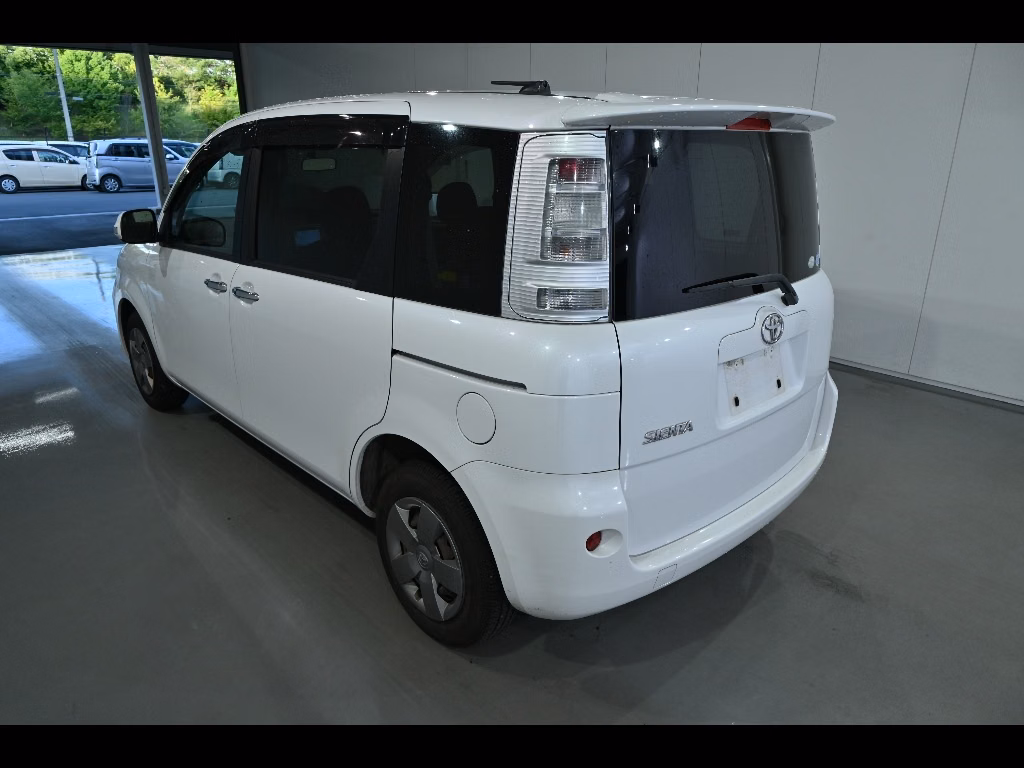 TOYOTA SIENTA