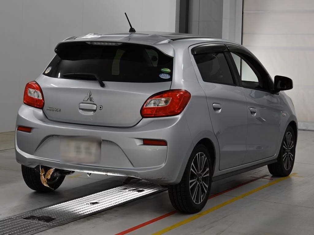 MITSUBISHI MIRAGE