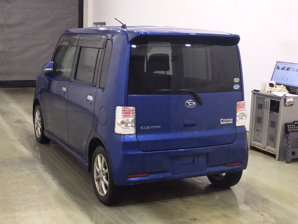 DAIHATSU MOVE CONTE