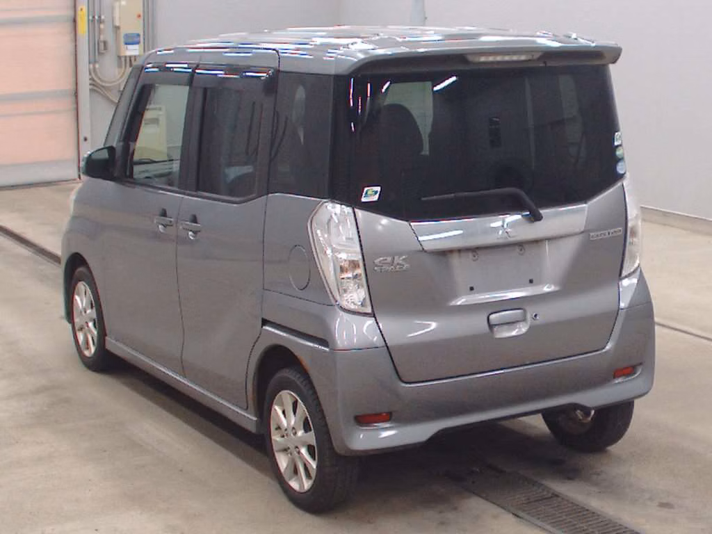 MITSUBISHI EK SPACE