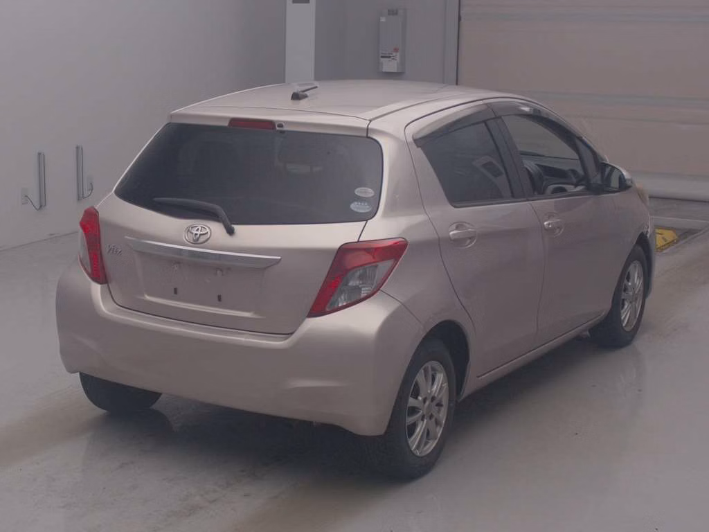 TOYOTA VITZ